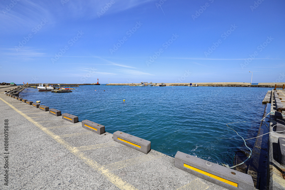 Obraz premium 제주 제주시 조천읍 신촌리 신촌포구