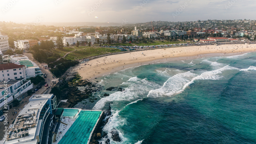 Naklejka premium Aerial view of Bondi beach and seaside pool.