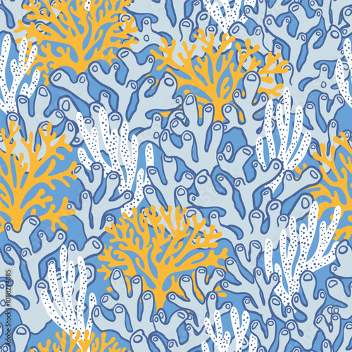 Underwater seamless pattern with repeated coral polyps, algae and seaweed. Aquatic colorful sketch ornament. Hand drawn marine flora and ocean wildlife print for textile, paper design, backgrounds.