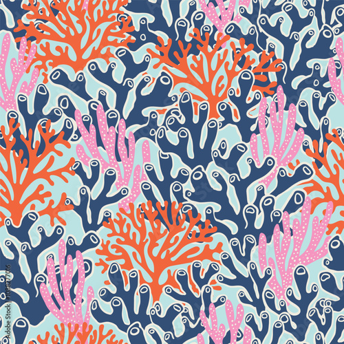 Underwater seamless pattern with repeated coral polyps, algae and seaweed. Aquatic colorful sketch ornament. Hand drawn marine flora and ocean wildlife print for textile, paper design, backgrounds.