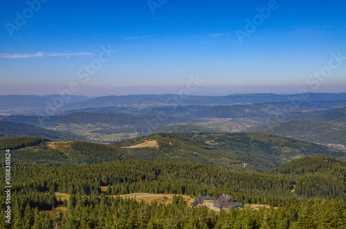 Fototapeta Naklejka Na Ścianę i Meble -  Panorama of the mountains on the trail from Korbielów to Pilsko