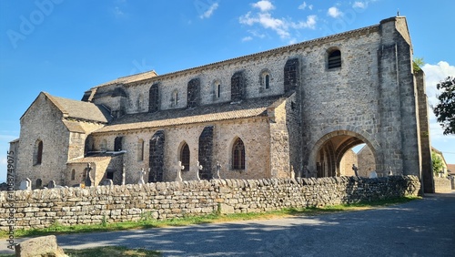 Extérieur de l'église Saint-Vincent de Mont-Saint-Vincent (Bourgogne)