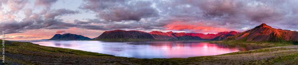 Grundarfjordur at dusk, Iceland Grundarfjordur at dusk, Iceland
