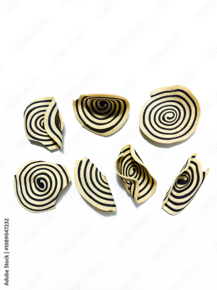 Kue Kuping Gajah is one of the Indonesian traditional snacks. The color is predominantly white. The tastes are sweet and crunchy