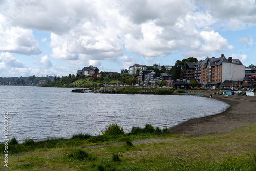 Obraz na płótnie Panoramic View of Puerto Varas City in Southern Chile w salonie