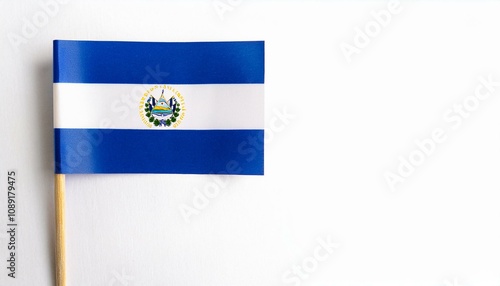 小さな紙のエルサルバドル共和国の国旗（small paper El Salvador flag） 