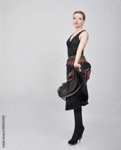 frau, gestalten, schönheit, leitbild, haar, bekleidung, atelier, black, person, glamour, frau, eleganz, leute, posing, gesicht, 1, körper, business, brünett, bein, elegant, jacke, sinnlichkeit, abspec