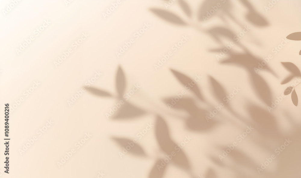 Obraz premium Light wall with hadows of tree branches with leaves. Textured surface of a light wall.