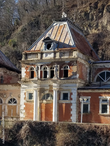 Abandoned building in ruins