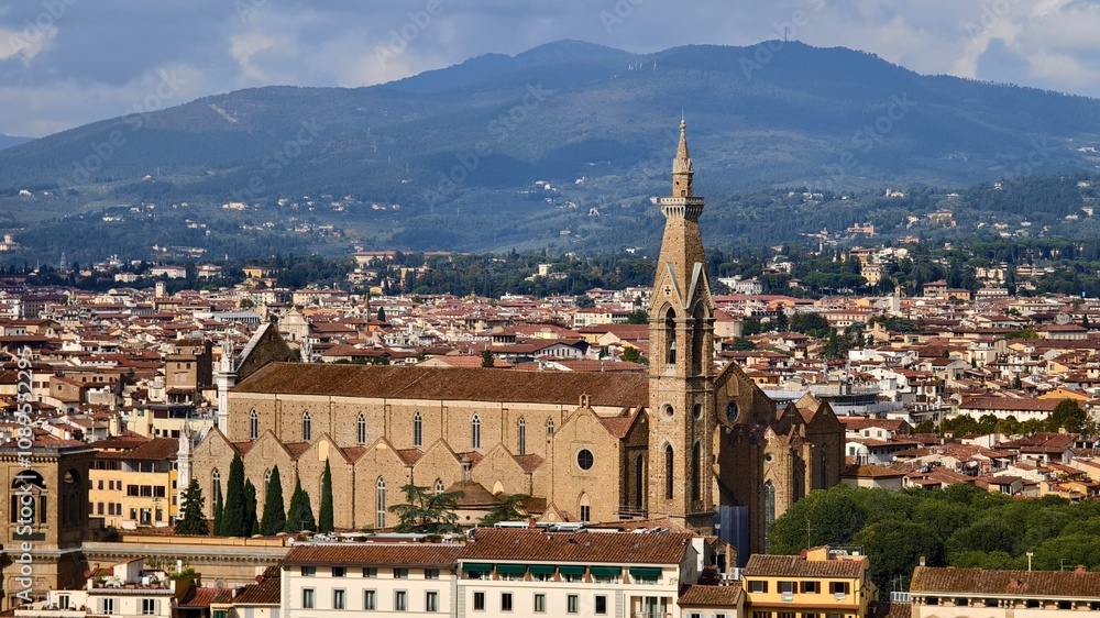 Obraz premium The panorama view of Florence and the Cattedrale di Santa Maria del Fiore. Shot in Piazzale Michelangelo