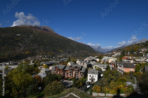 Wallpaper Mural Briançon Torontodigital.ca