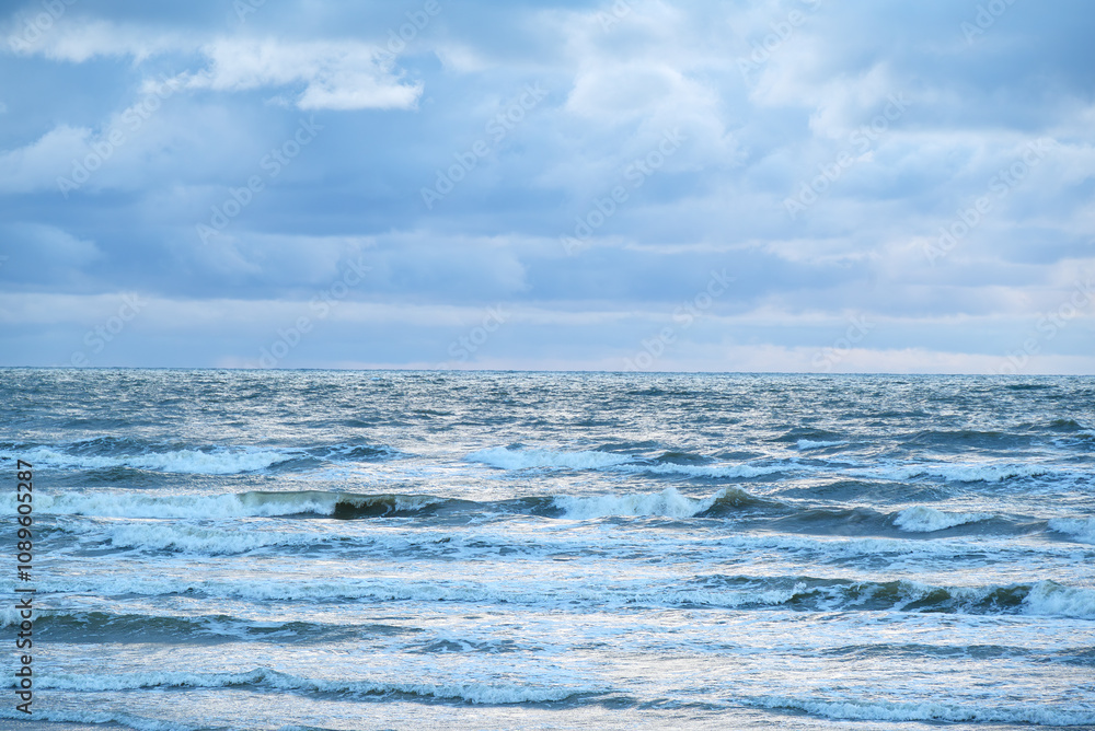 Obraz premium Cold evening on Baltic sea.