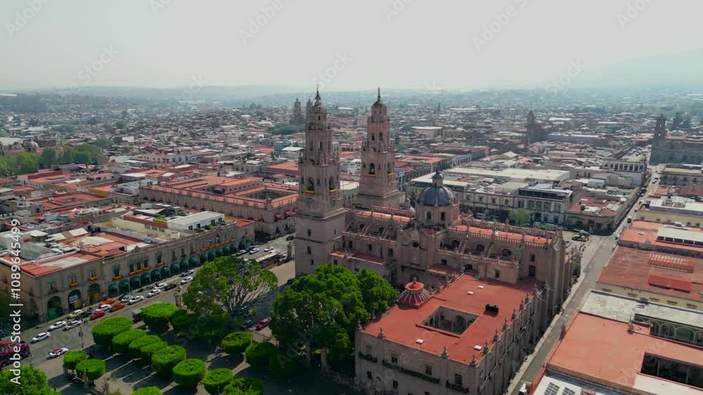 Catedral de Morelia desde una perspectiva aérea. Toma con dron Catedral de Morelia desde una perspectiva aérea. Toma con dron