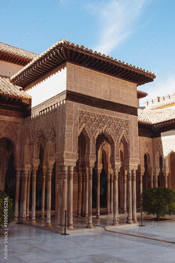 Obraz premium The palace at the Alhambra in Granada in Spain. 