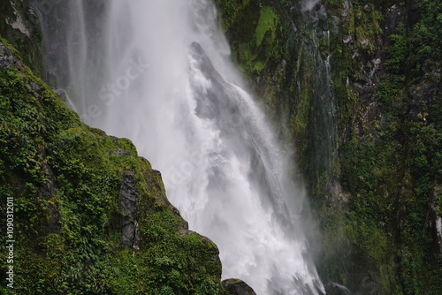 Wasserfall Milford Sound photo