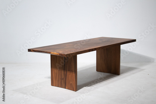 Wooden table (Acacia Wood)