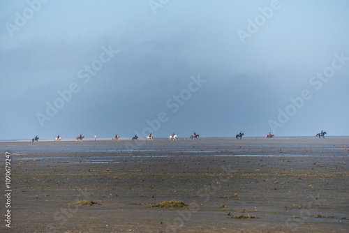 Reiter am Strand von Sankt Peter Ording.