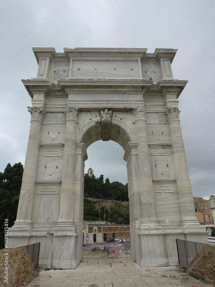 Obraz premium Arco di Traiano, Ancona, Marche, Italia