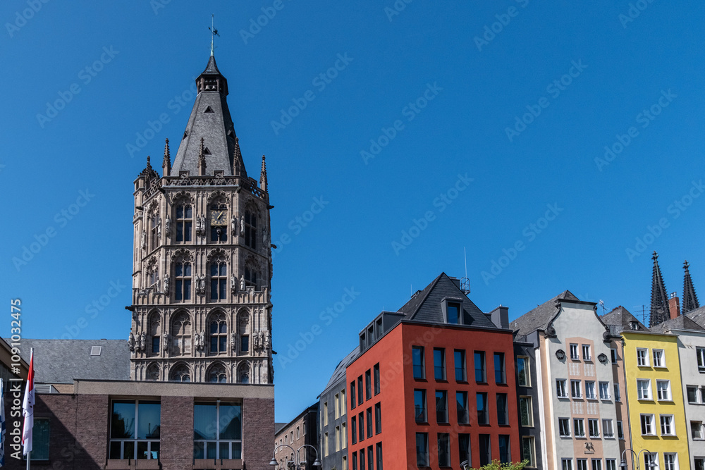 Fototapeta premium Turm am alten Rathaus in Köln