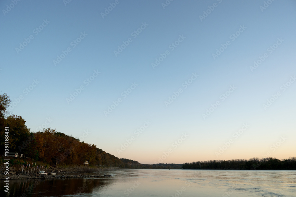 Obraz premium sunrise over the river