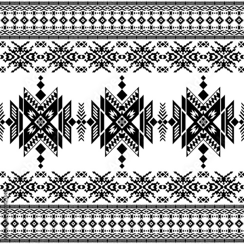 American seamless black white tribal ethnic native pattern.Traditional Navajo,Aztec,Apache,Southwest style fabric pattern.Abstract vector motif.For fabric,clothing,blanket,carpet,woven,wrap,decoration