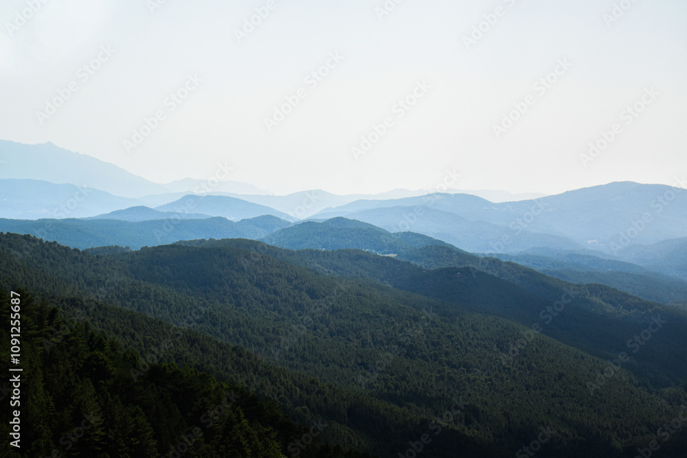 Fototapeta premium Une chaîne de montagne en Corse 