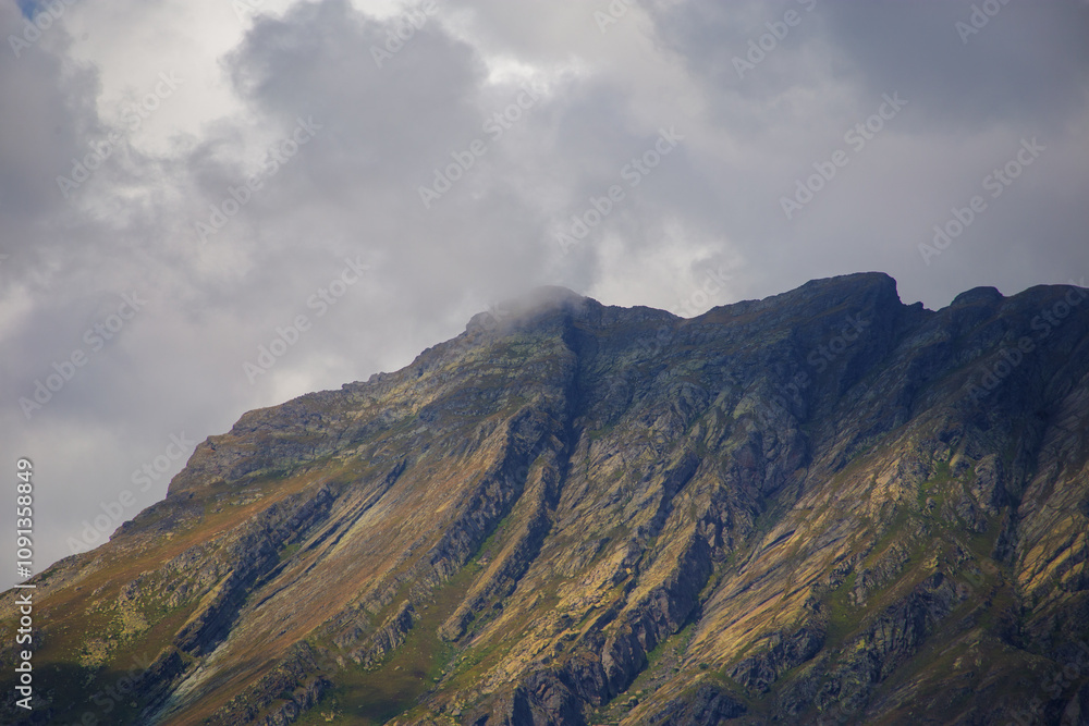 Obraz premium Low angle view of mountain against sky