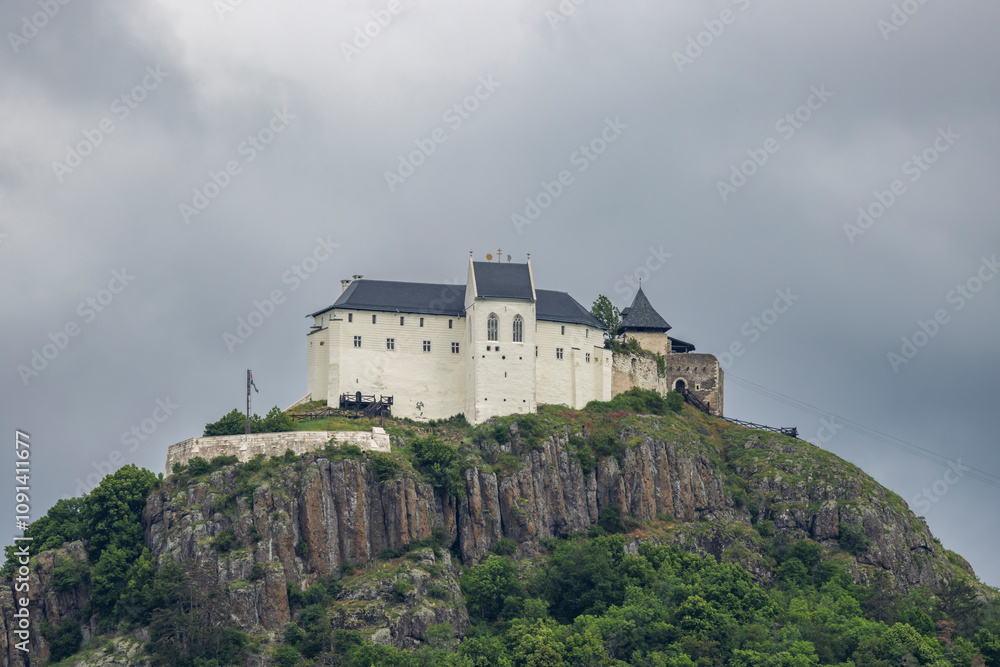 Obraz premium Fuzer castle (Fuzeri var), Borsod-Abauj-Zemplen, Zemplenyi-hegyseg, Hungary