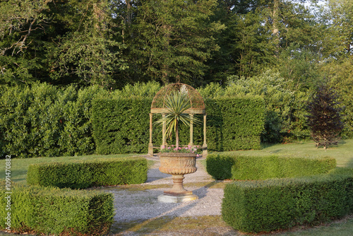 Garden, Saint-Sauveur-en-Puisaye, Yonne, France