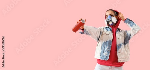 Young girl in respirator ho...