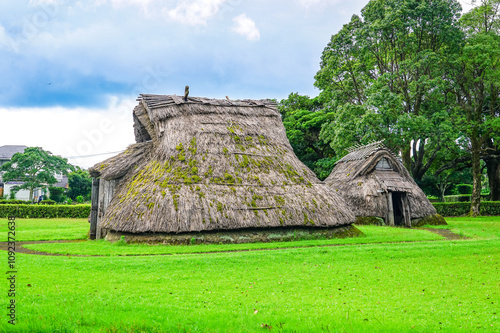 縄文時代と弥生時代の前後関係を初めて明らかにした橋牟礼川遺跡（鹿児島県指宿市） photo