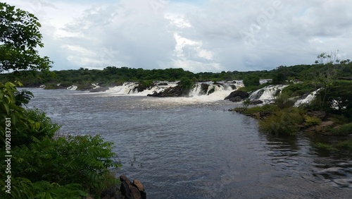 Agua y naturaleza: sinónimo de vida y belleza photo