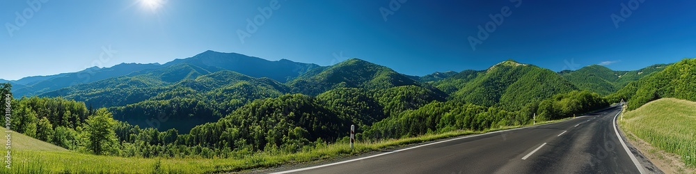 Obraz premium Panoramic mountain drive with clear skies