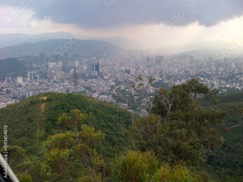 CARACAS DESDE LAS ALTURAS DESDE EL CAMINO DE LOS ESPAÑOLES