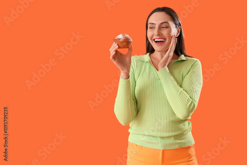 Surprised young woman with ...