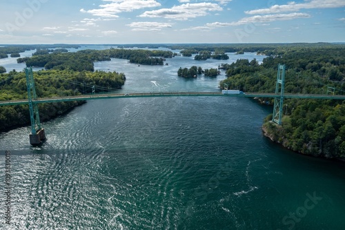 Fotografija Thousand Islands Bridge crossing the St Lawrence River