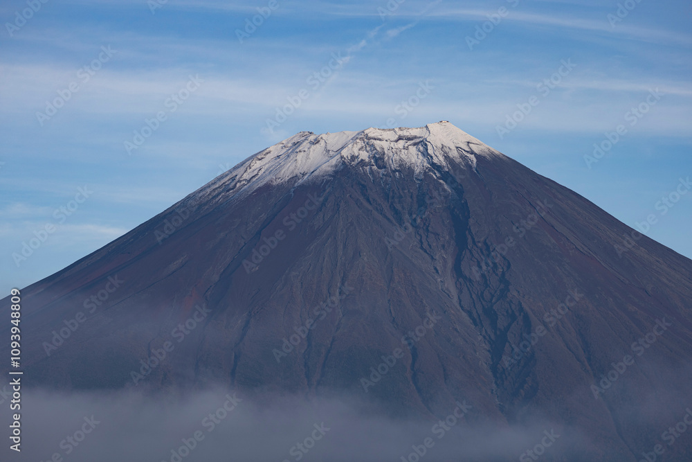 Fototapeta premium 富士宮市から見た富士山の山頂