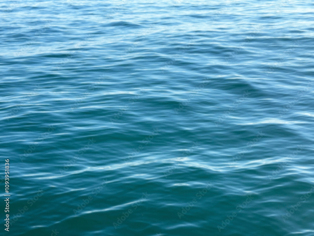 滑らかに流れる海の波景色 滑らかに流れる海の波景色