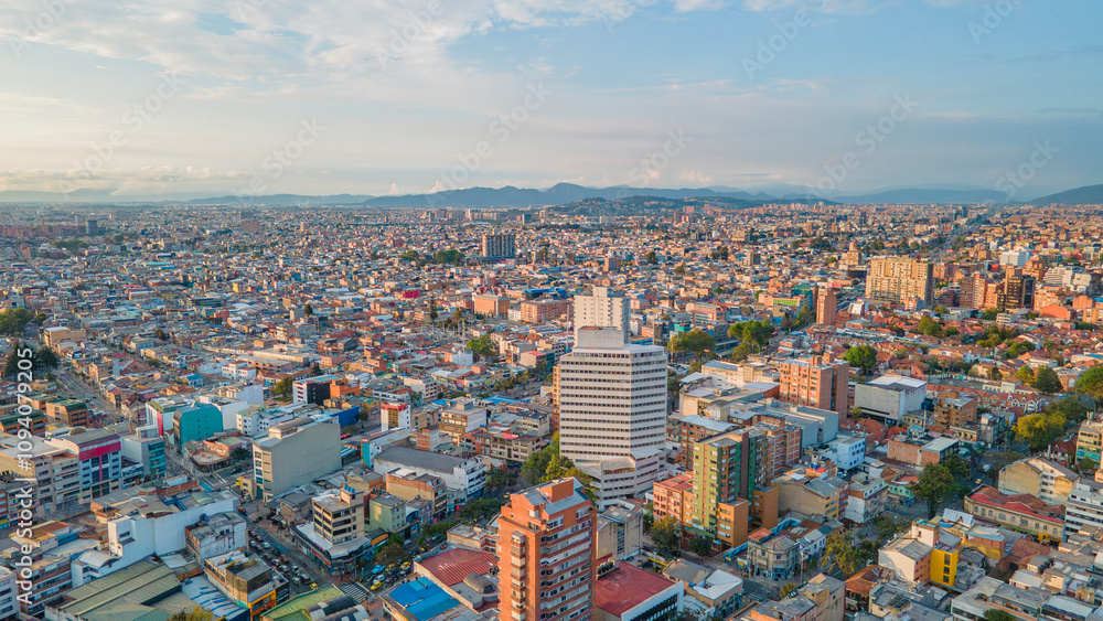 Fototapeta premium Aerial View of Bogotá: A Blend of Modern Architecture and Vibrant Urban Life in Colombia