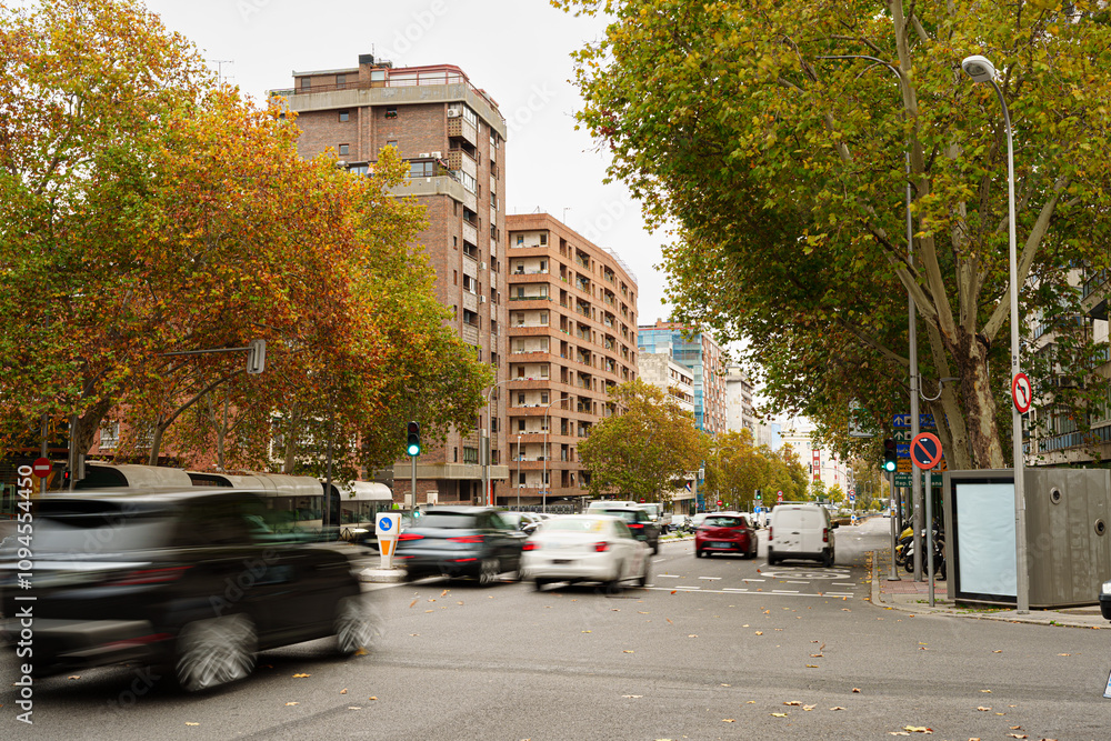 Fototapeta premium Traffic in Madrid Chamartín