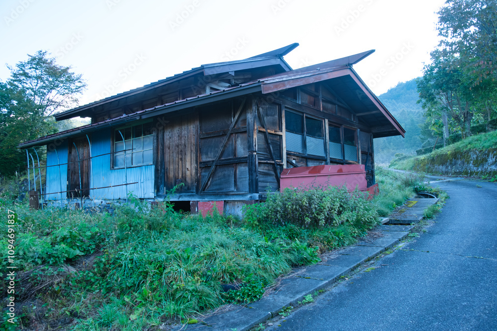 山村の道 山村の道