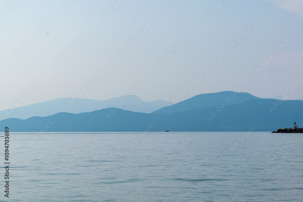 Mountains in the background from the Fraser river Mountains in the background from the Fraser river
