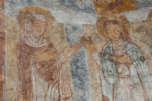Obraz na płótnie Romanesque fresco o f Virgin Mary and St. John w salonie