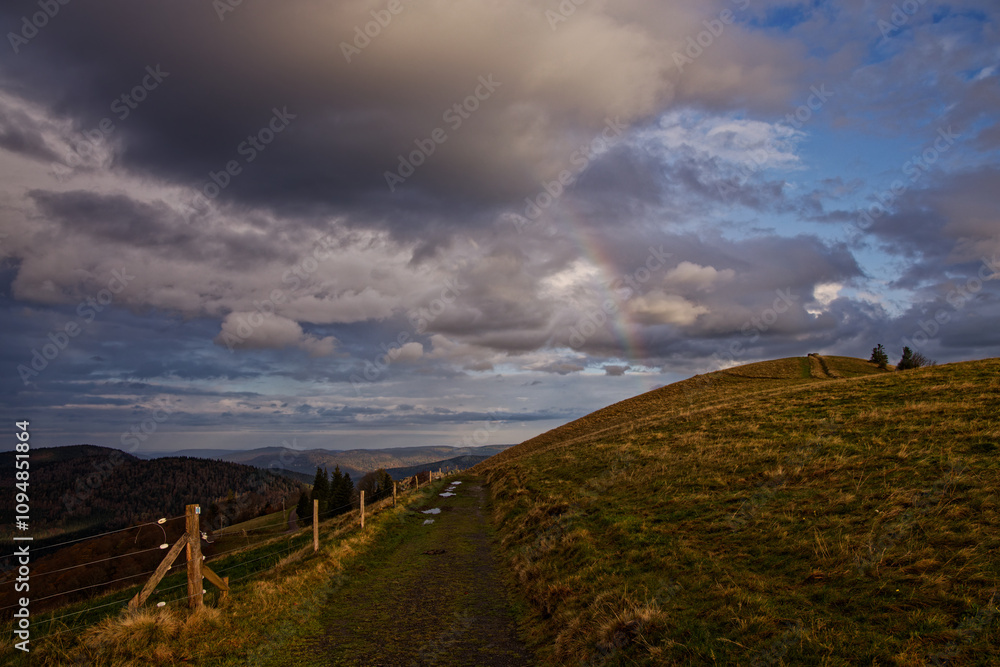 Obraz premium arc en ciel dans le ciel des Vosges