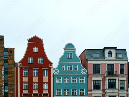 Gable - three houses - Three lovingly renovated timber-framed gables in the lively pedestrian zone of Rostock. Inviting cityscape with historic charm.