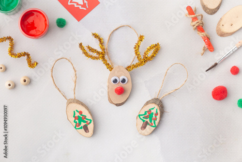 Christmas toys painted peaces of wood kids craft ideas for kindergarten