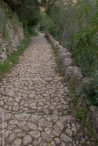 gepflasteter Pilgerweg auf de nPuig de l'Ofre, Mallorca