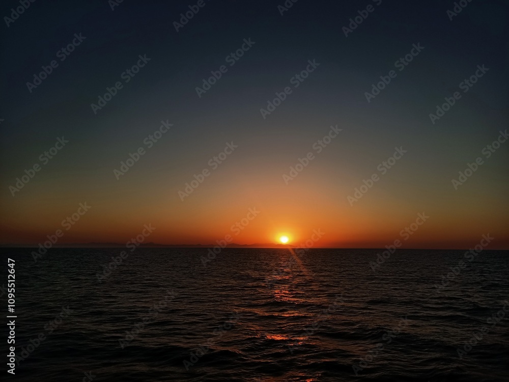 Fototapeta premium sunset over the sea