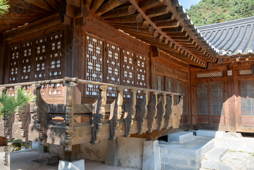 가을에 만나는 한옥이 있는 풍경