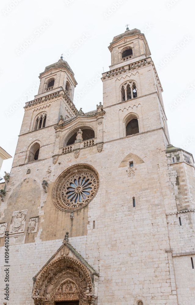 Fototapeta premium Kathedrale Santa Maria Assunta in Altamura, Apulien, Italien. 